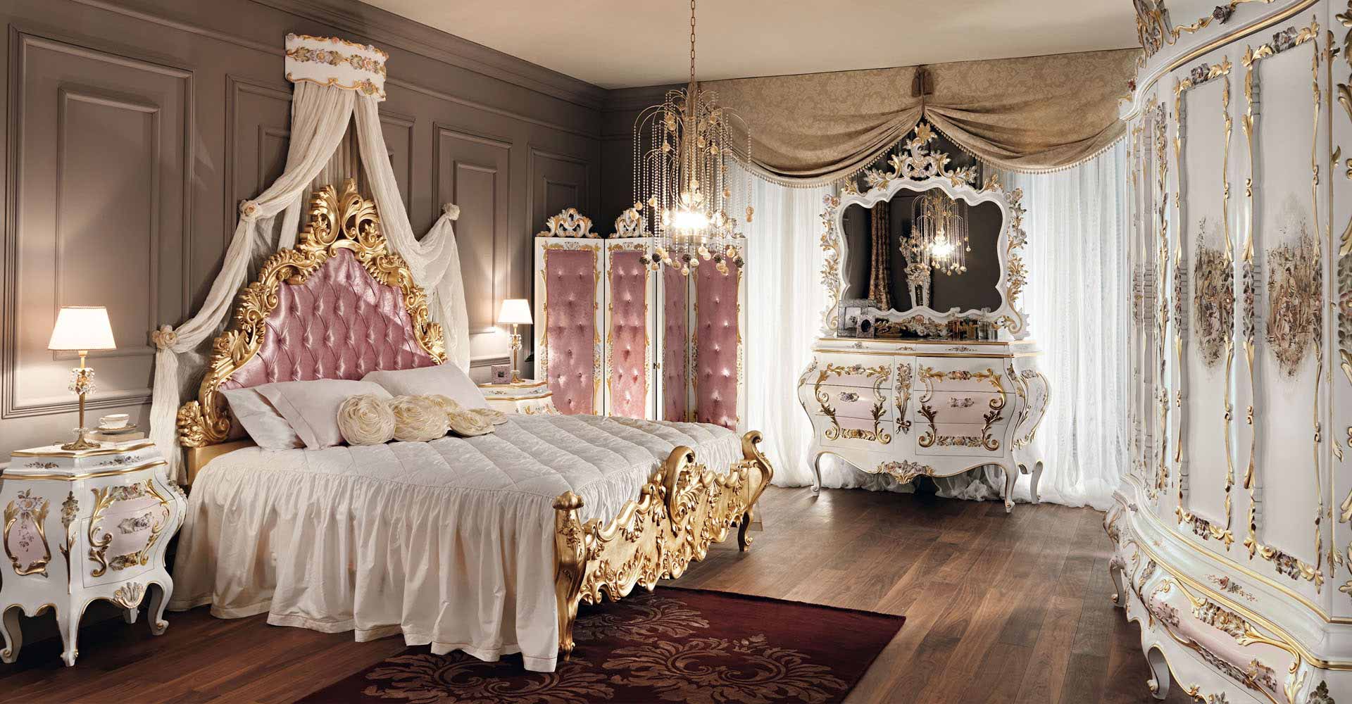 Помпезная, Величественная Спальня Для Молодой Леди.